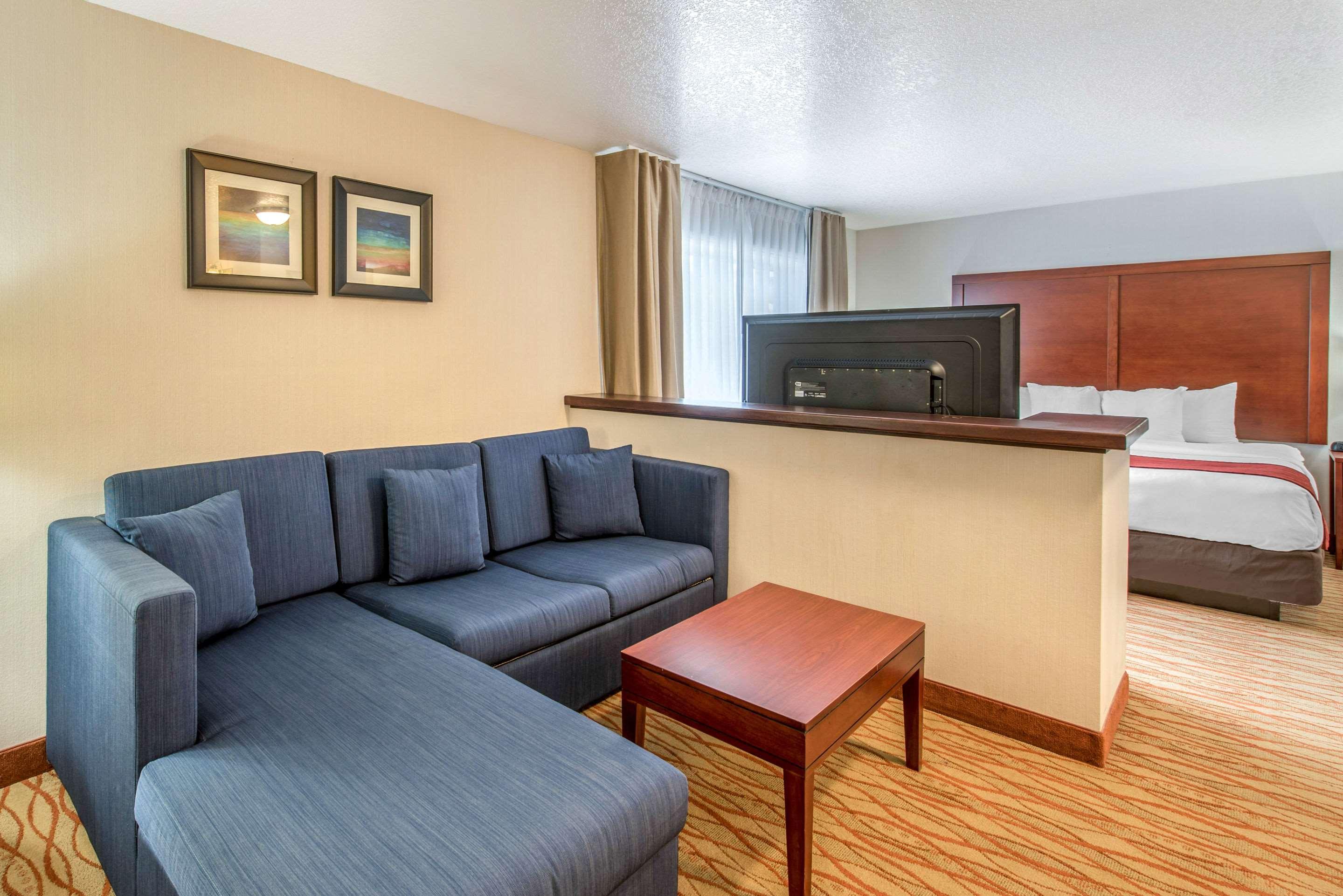 Comfort Inn Mount Shasta Area Weed Exterior photo